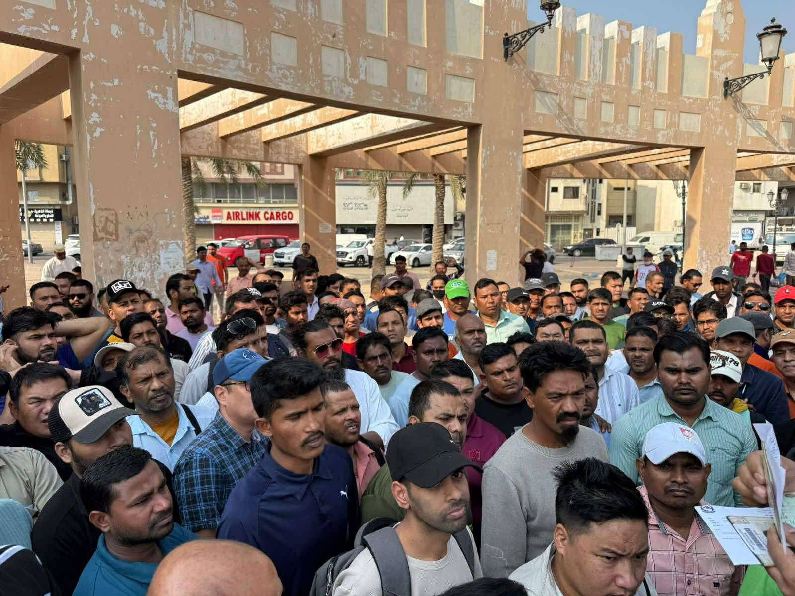 दम्माममा ४६१ जना नेपालीलाई नवीकृत राहदानी वितरण