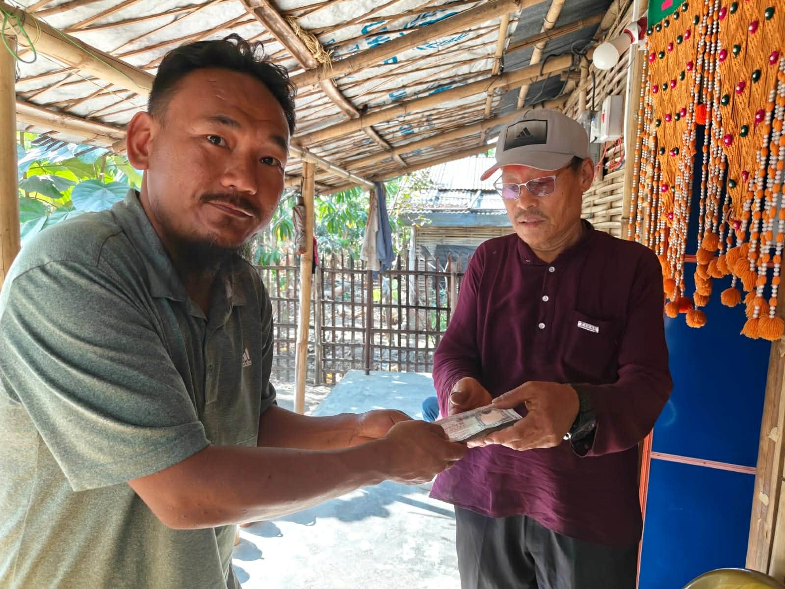 रामबहादुर राईको जीवनरक्षा गर्न अपिल, एक लाख १५ हजार रुपैयाँ हस्तान्तरण