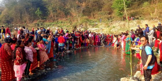 भोली नेखु खोलामा चोभारको आनन्दादि लोकेश्वर स्नान मेला