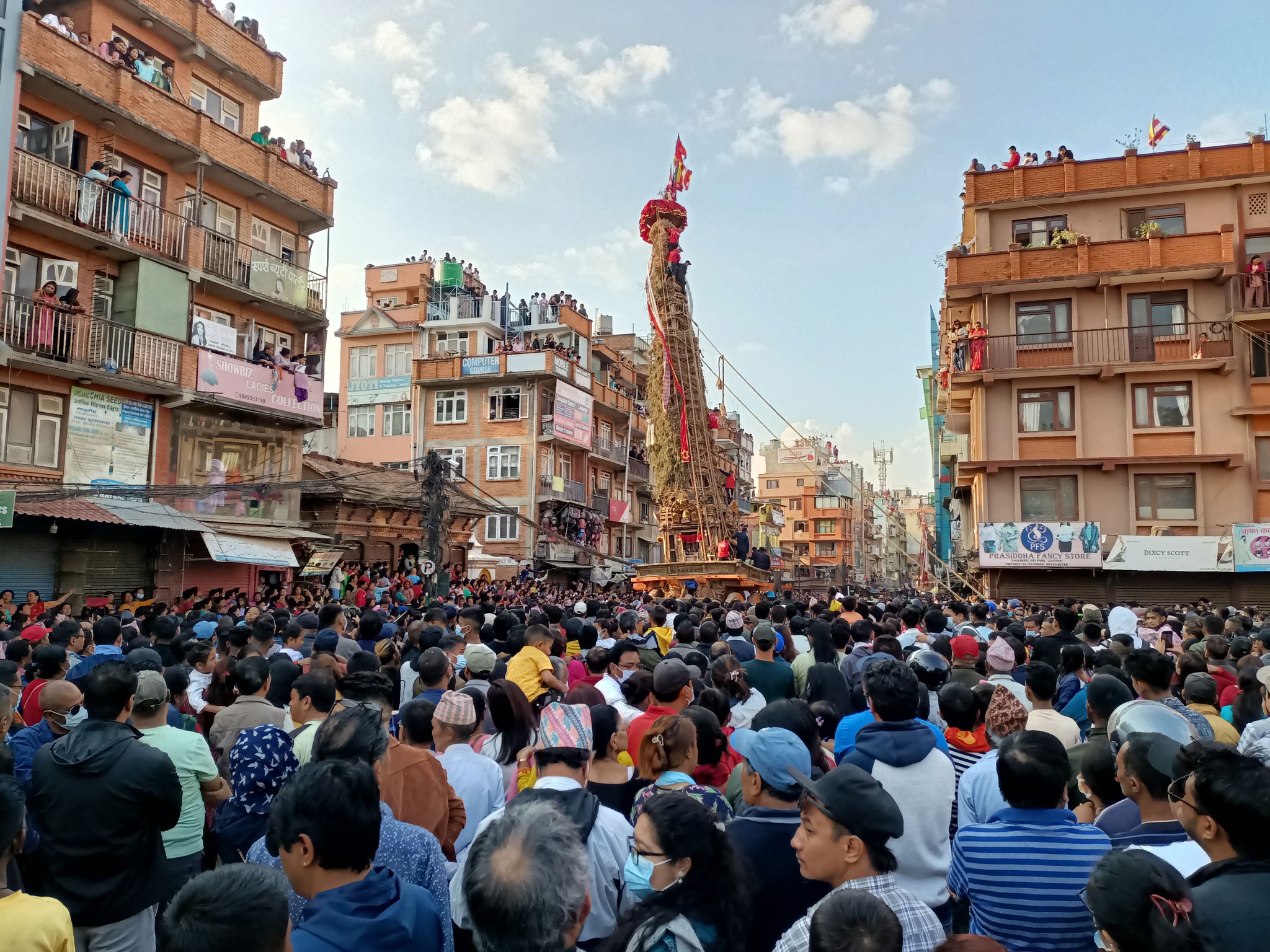 असार ३ गते रातो मच्छिन्द्रनाथको जावलाखेल रथयात्रा तय