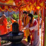 भुटानका राजा र रानीद्वारा थिम्पुमा हिन्दू समुदायसँग दसैँ टीका ग्रहण तथा प्रदान