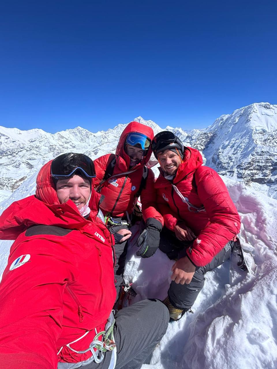 फ्रान्सेली सेनाका पर्वतारोहीद्वारा नेपालमा पिक ४१ को उत्तरी मोहडामा नयाँ आरोहण मार्ग खुला