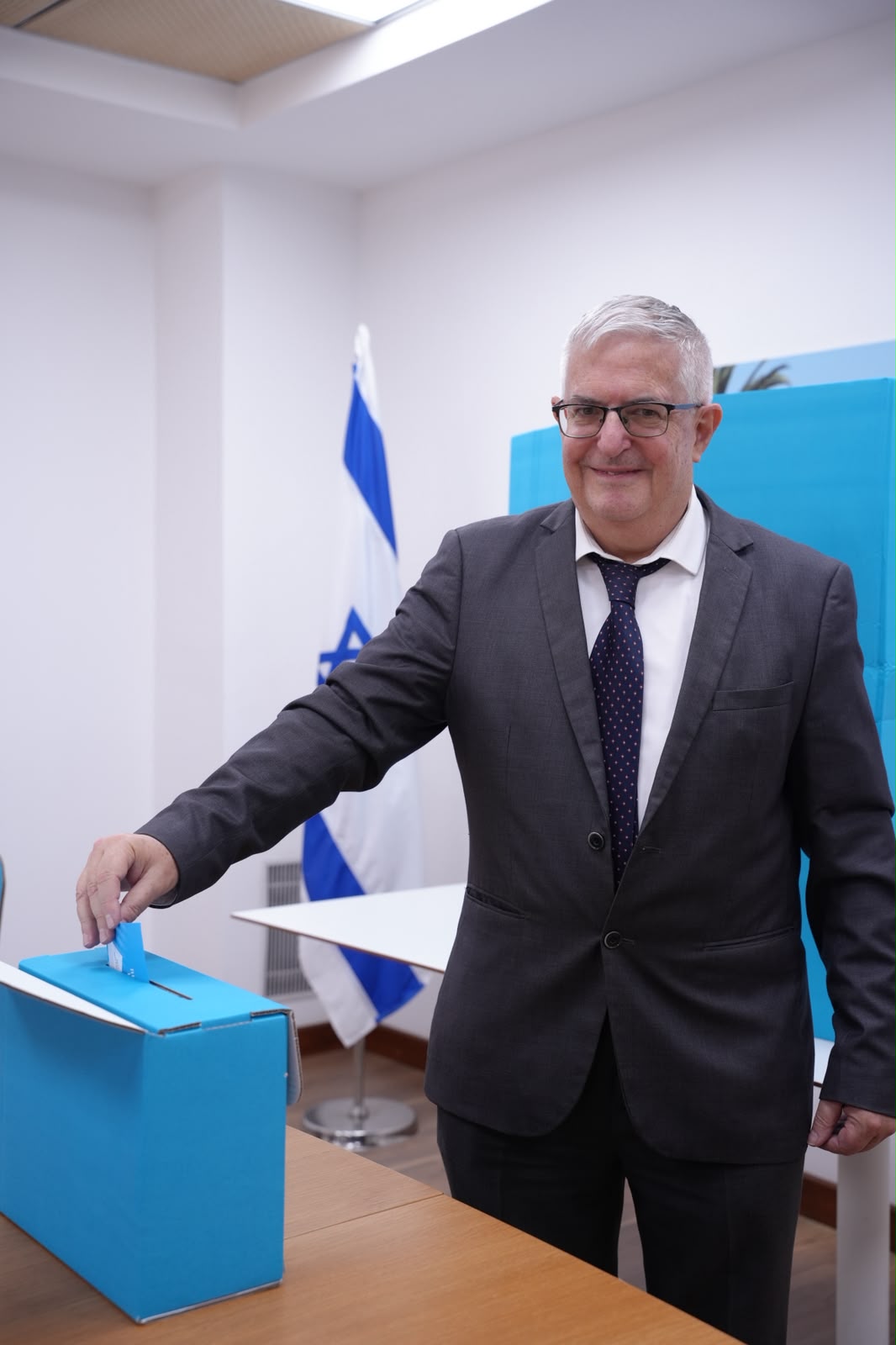 Voting at the Embassy of Israel in Nepal Held